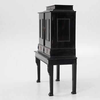 Kabinettskåp, Sydtyskland, Barock, omkring år 1700.