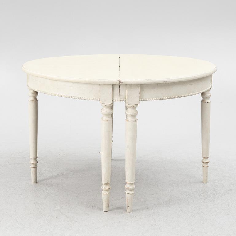 Dining table, late 19th century.