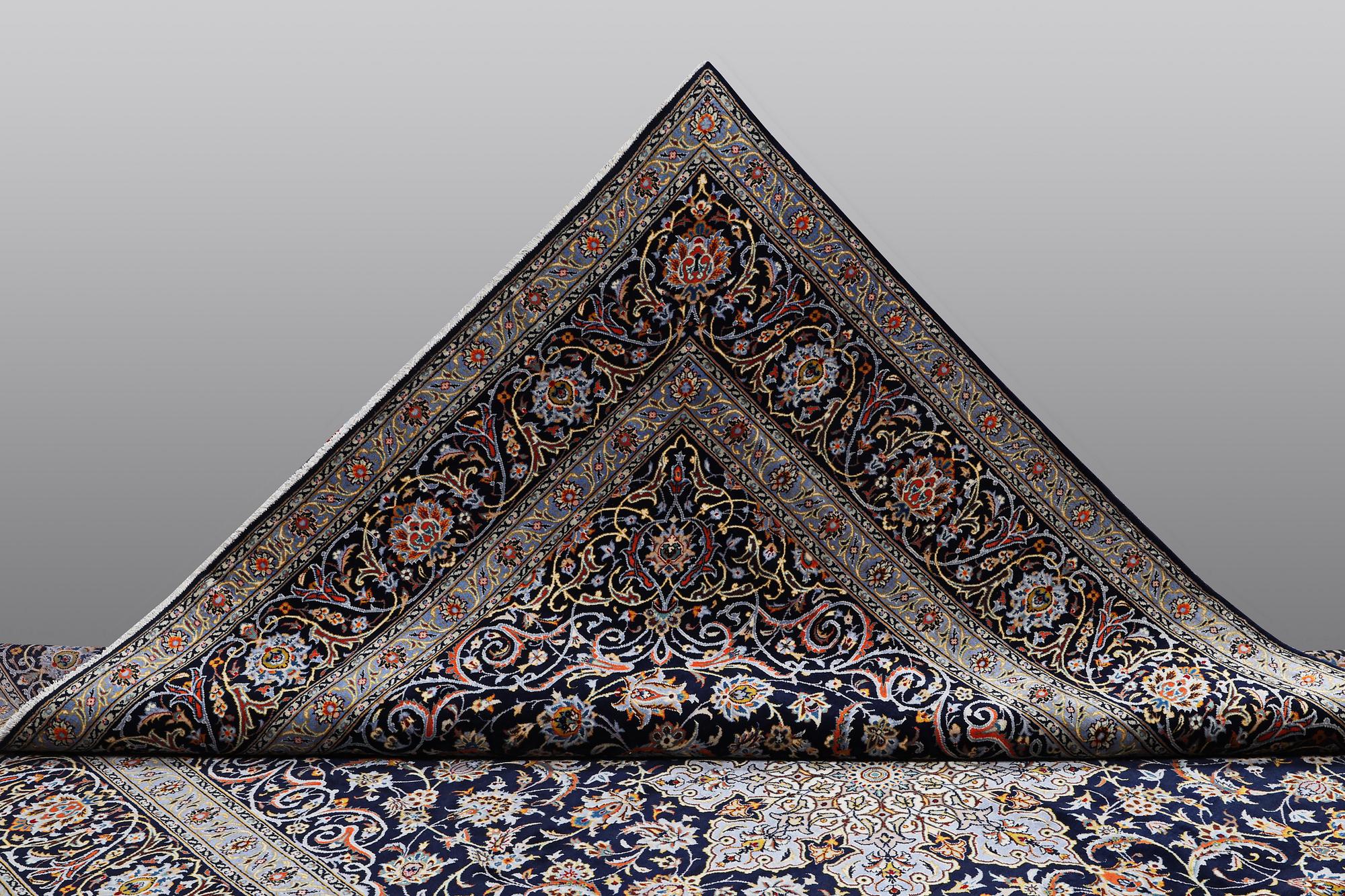 Matto, Kashan, ca                             402 x 307 cm.