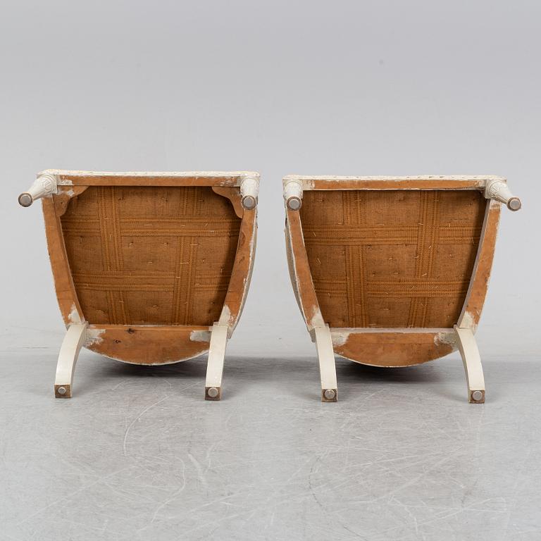 Salongsmöbel, två fåtöljer samt soffa, gustaviansk stil, 1900-talets början.