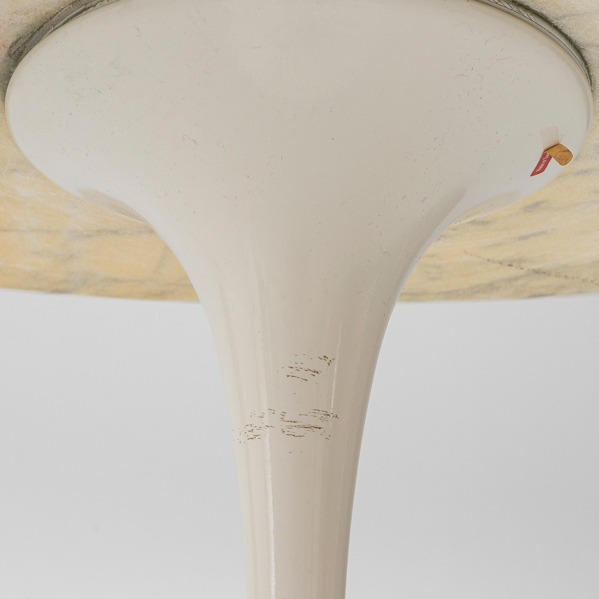 Eero Saarinen, Soffbord/sidobord, "Tulip", Knoll International.