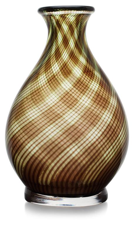 An Edward Hald slipgraal vase, Orrefors 1950.