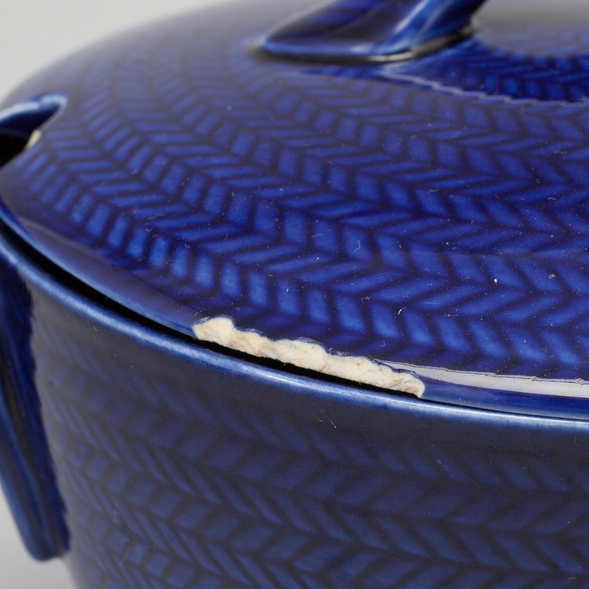 HERTHA BENGTSSON, servis, 21 delar, porslin, "Blå eld". Rörstrand.