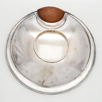 Tapio Wirkkala, breadbasket/ bowl, silver and teak, maker's mark TW, Kultakeskus, Hämeenlinna 1965.