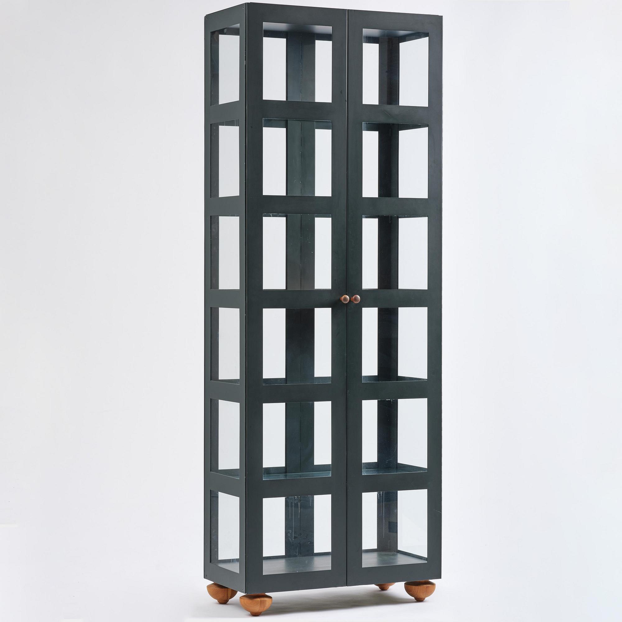 Johanna Lagercrantz, skåp, "Parad", ed. 43/55, Lammhults, efter 1990.