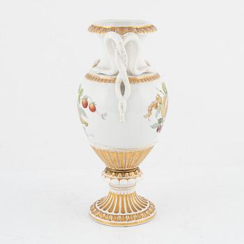A porcelain vase, Meissen, Germany, late 19th century.