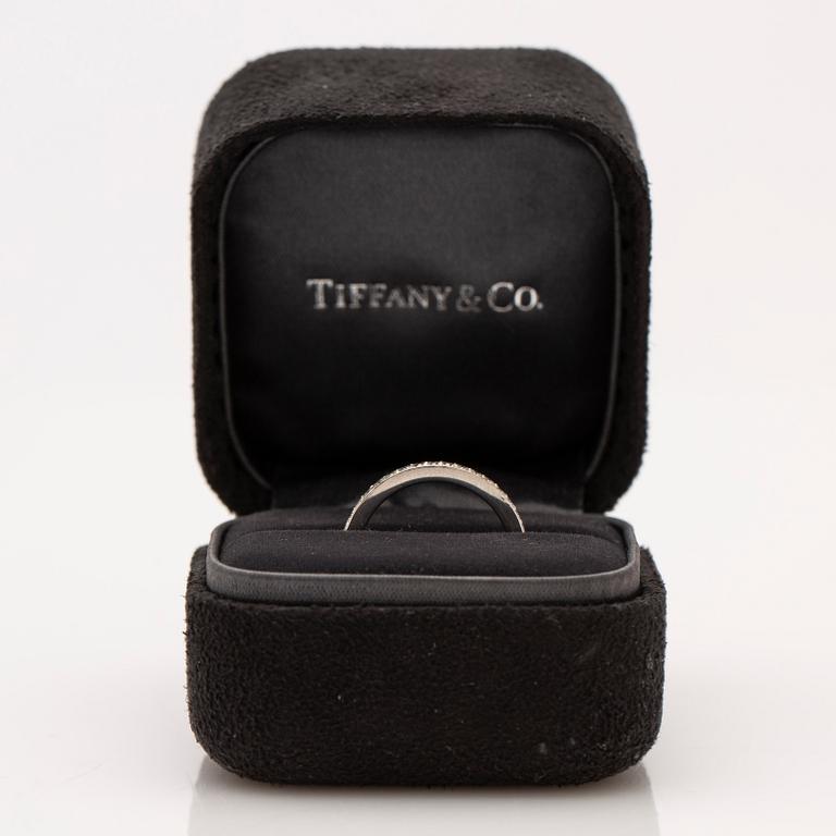Tiffany & Co, ring, platinum with brilliant-cut diamonds.