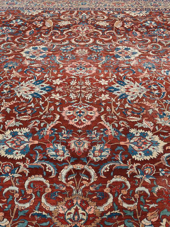 A CARPET, an antique Esfahan, ca 480,5 x 350 cm.