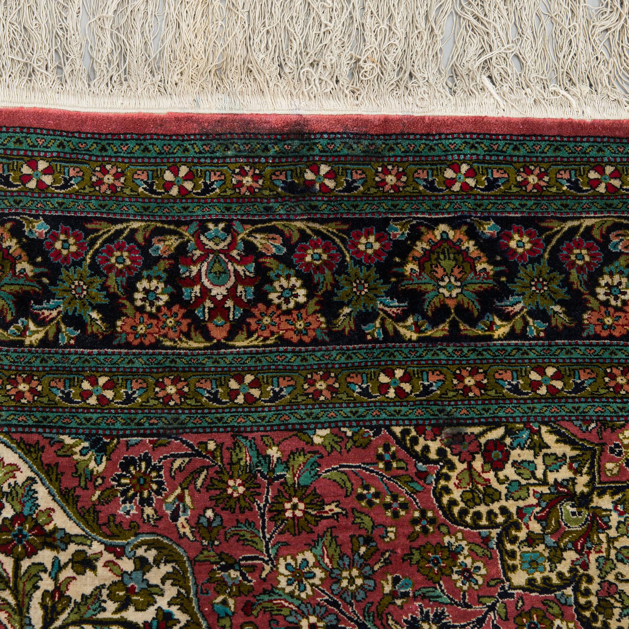 Matta, silke Ghom, centrala Persien, ca 205 x 145 cm.