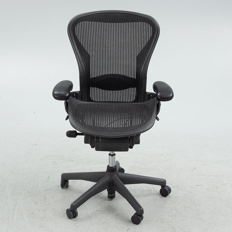 Don Chadwick/Bill Stump, skrivbordsstol, "Aeron", Herman Miller.