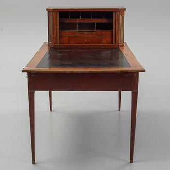 A late 18th century writing desk.