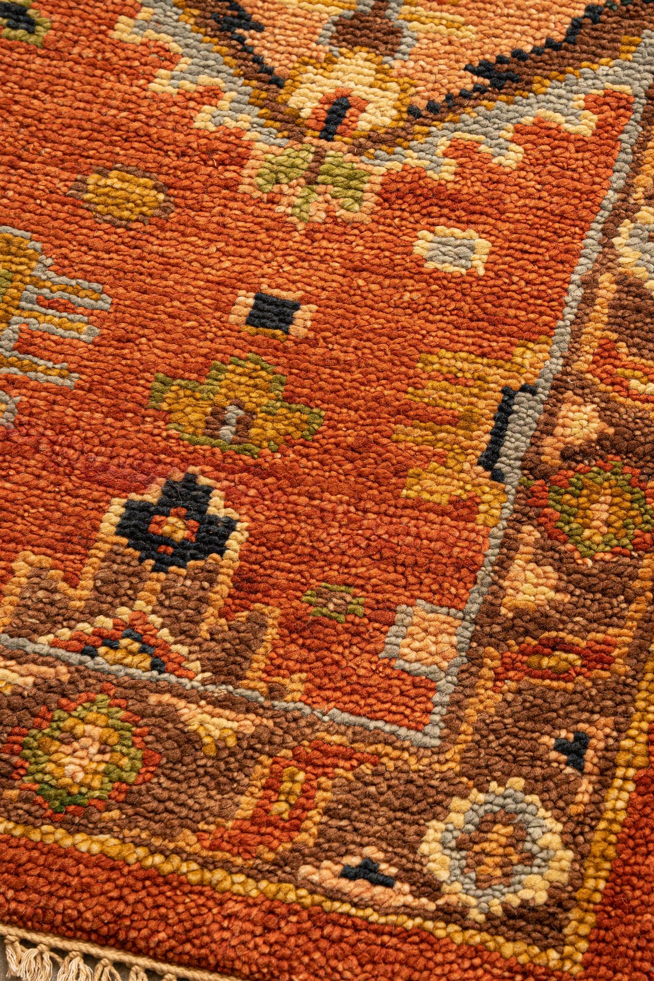 Carpet, Mamluk design, ca 304 x 239 cm.