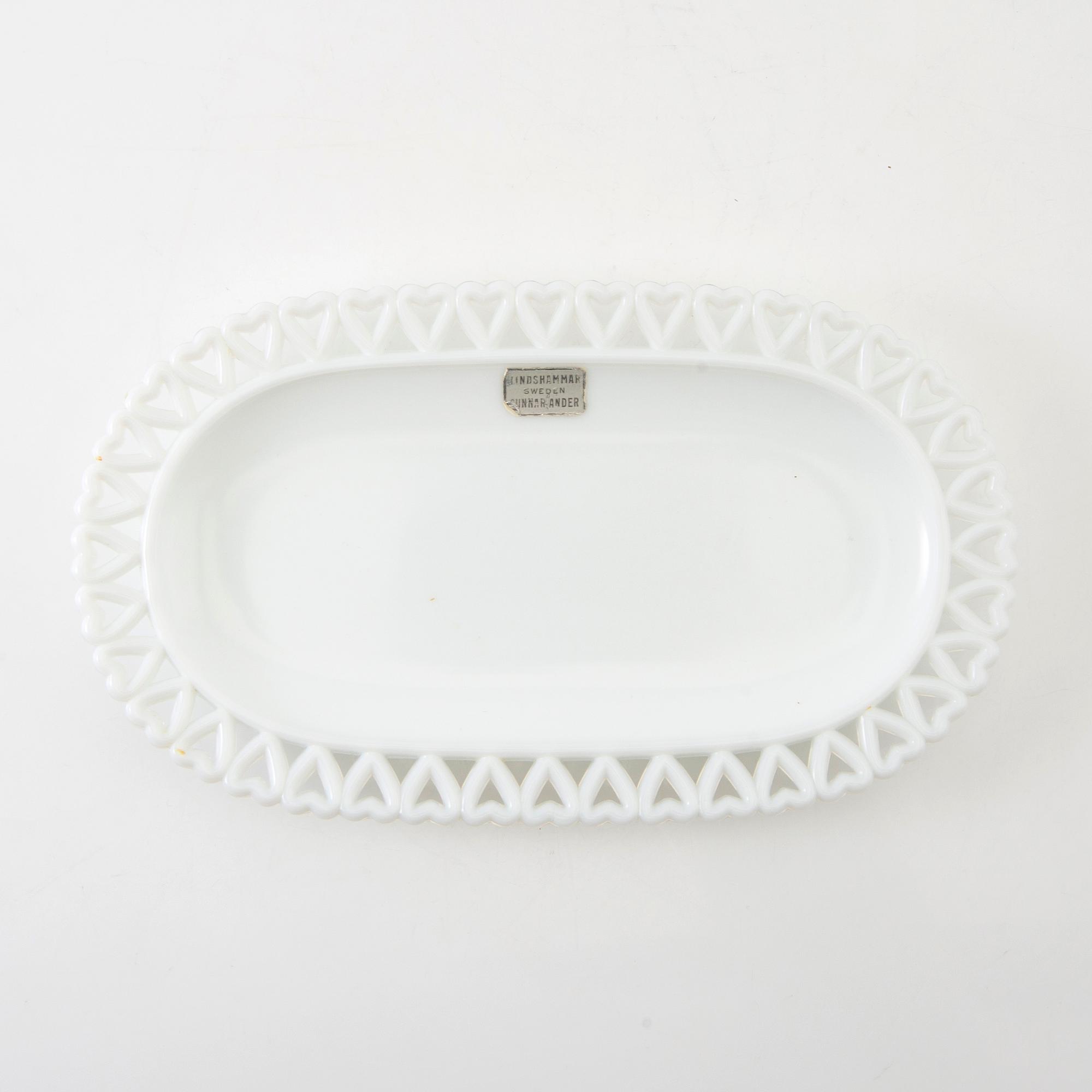 Gunnar Ander, service about 20 dlr Lindshammar glassworks opal glass mid-20th century.
