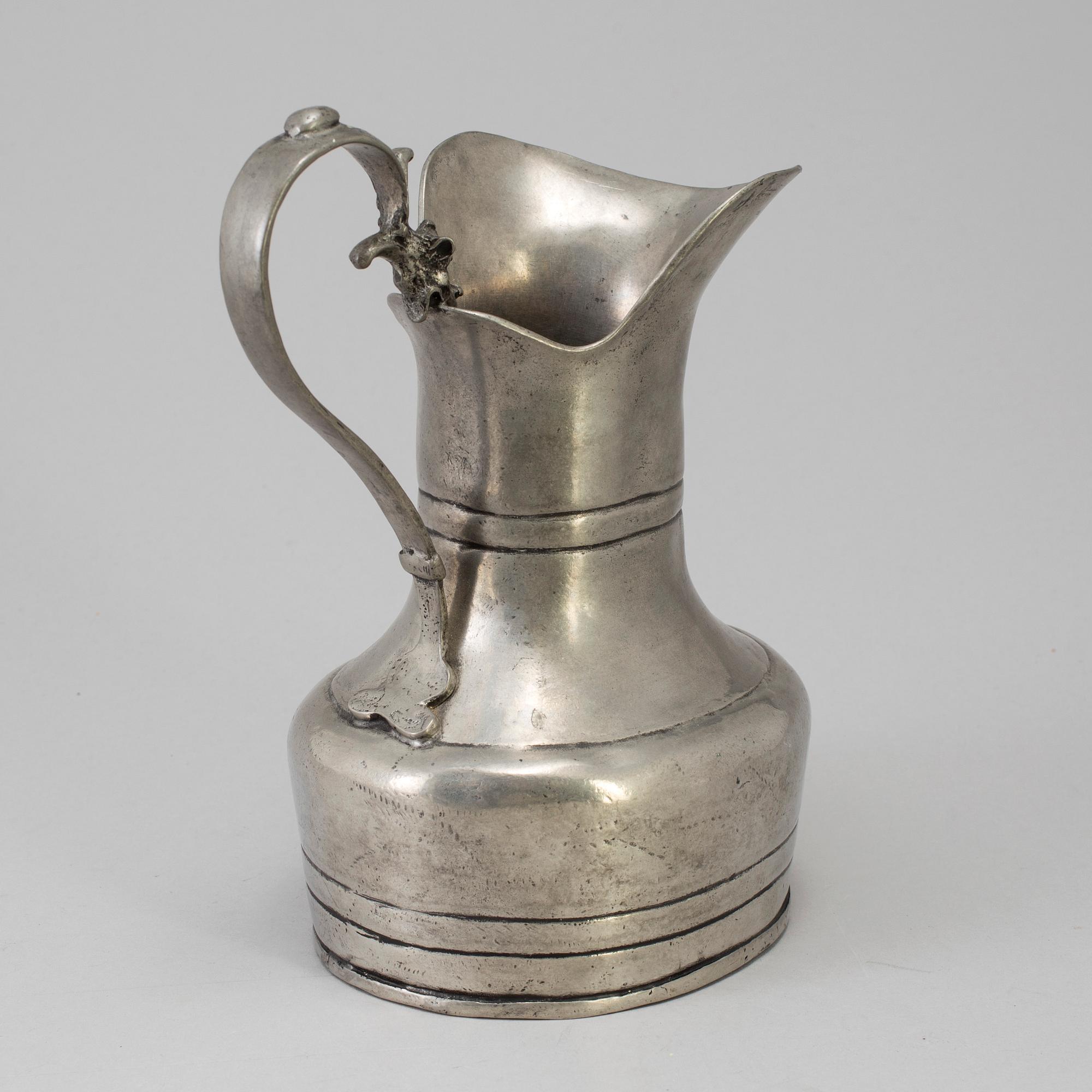 A Baroque style tinn jar, 1800-/1900s.