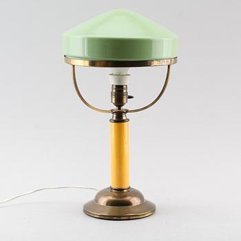 BORDSLAMPA, 1900-talets första hälft.