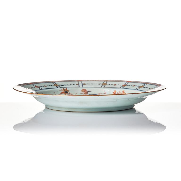 Fat, porslin. Qingdynastin, Kangxi (1662-1722. Imari.