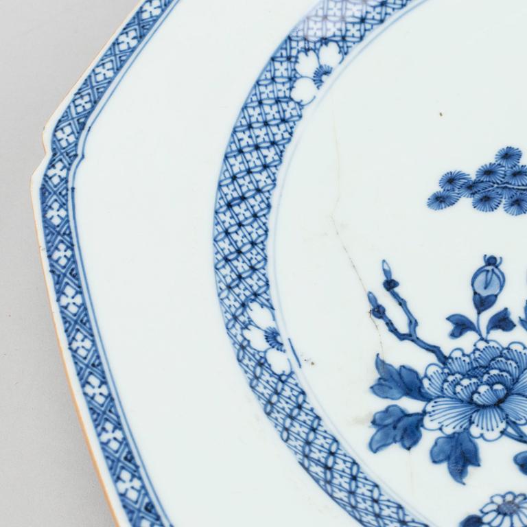 A PORCELAIN PLATE, Qianlong, (1736-95).