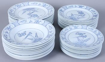 MATSERVISDELAR, 59 delar,"Fågel Blå" Rörstrand.