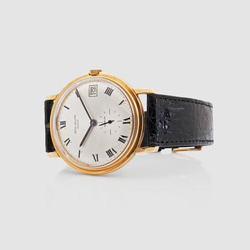 1076. A Patek Phillipe Calatrava men's wristwatch. 18K gold. Automatic. Ø 35 mm. Approx 1961.