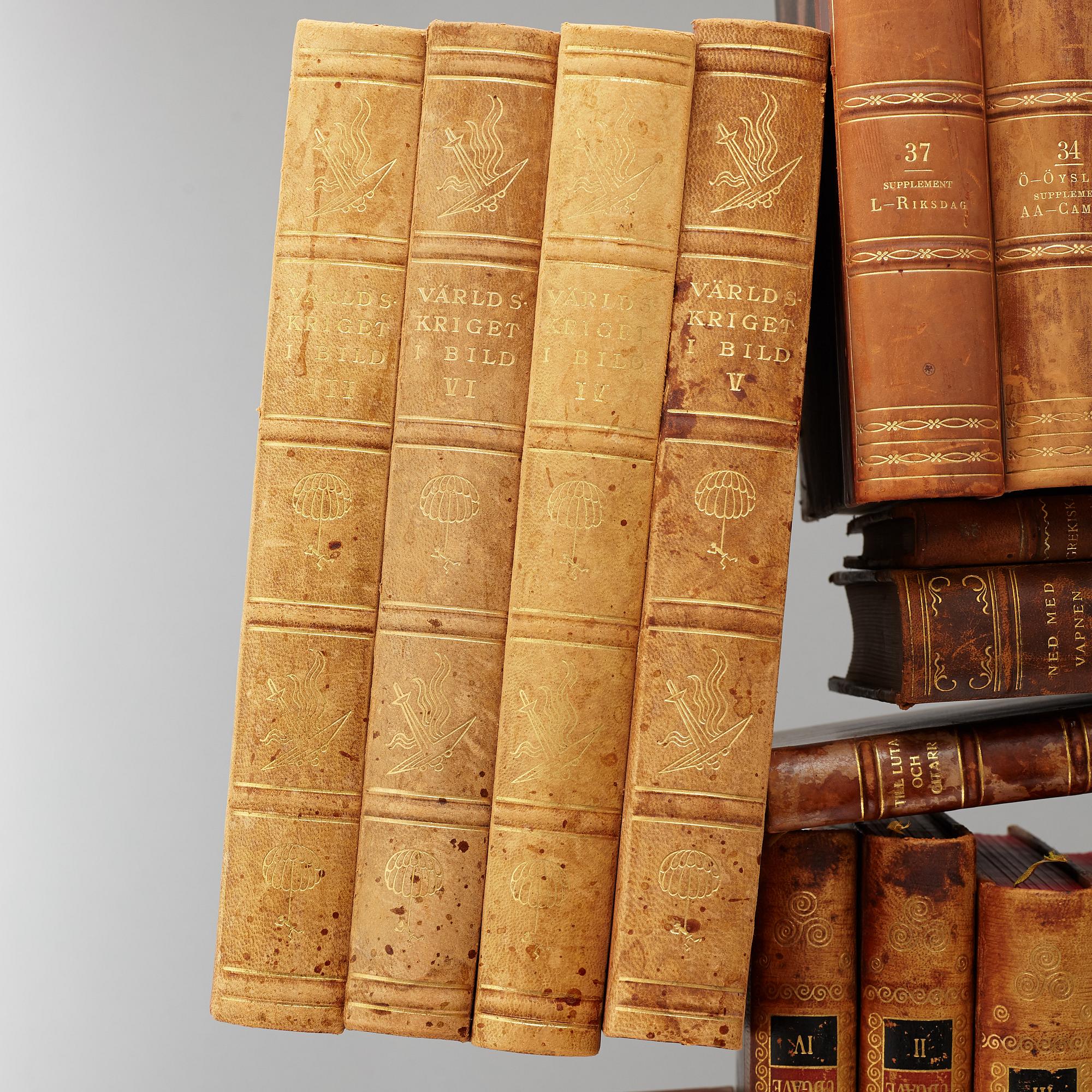 A set of 61 books, mixed volymes.