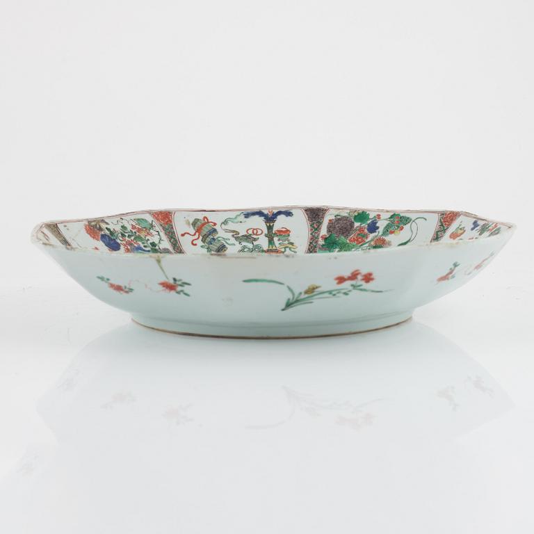 Fat, porslin, Qingdynastin, Kangxi (1662-1722).