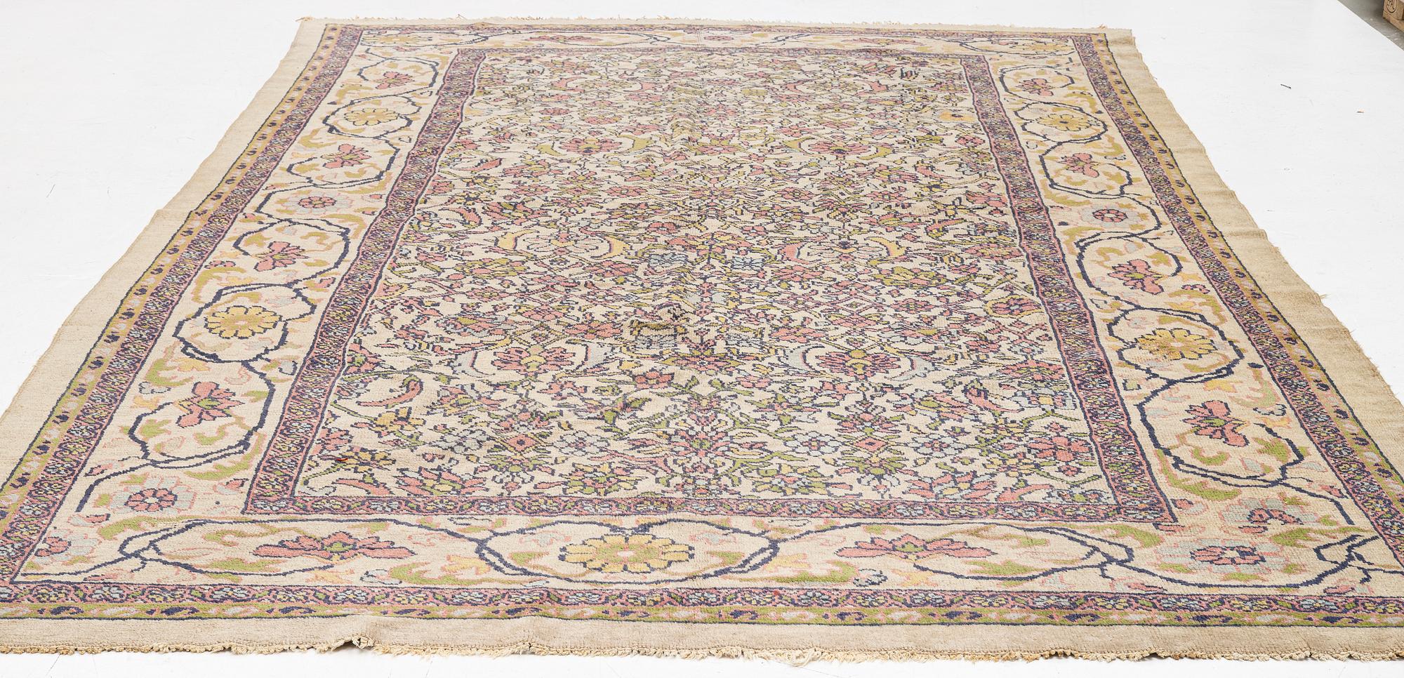 Mahal semi-antique approx. 360 x 235 cm.