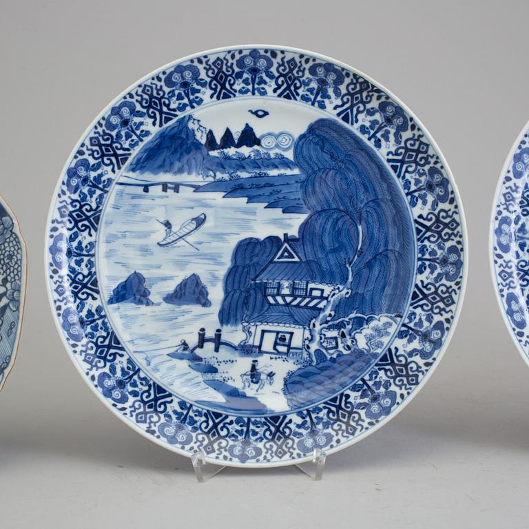 THREE  CHINESE PORCELAIN PLATES (2+1), ca 1800.