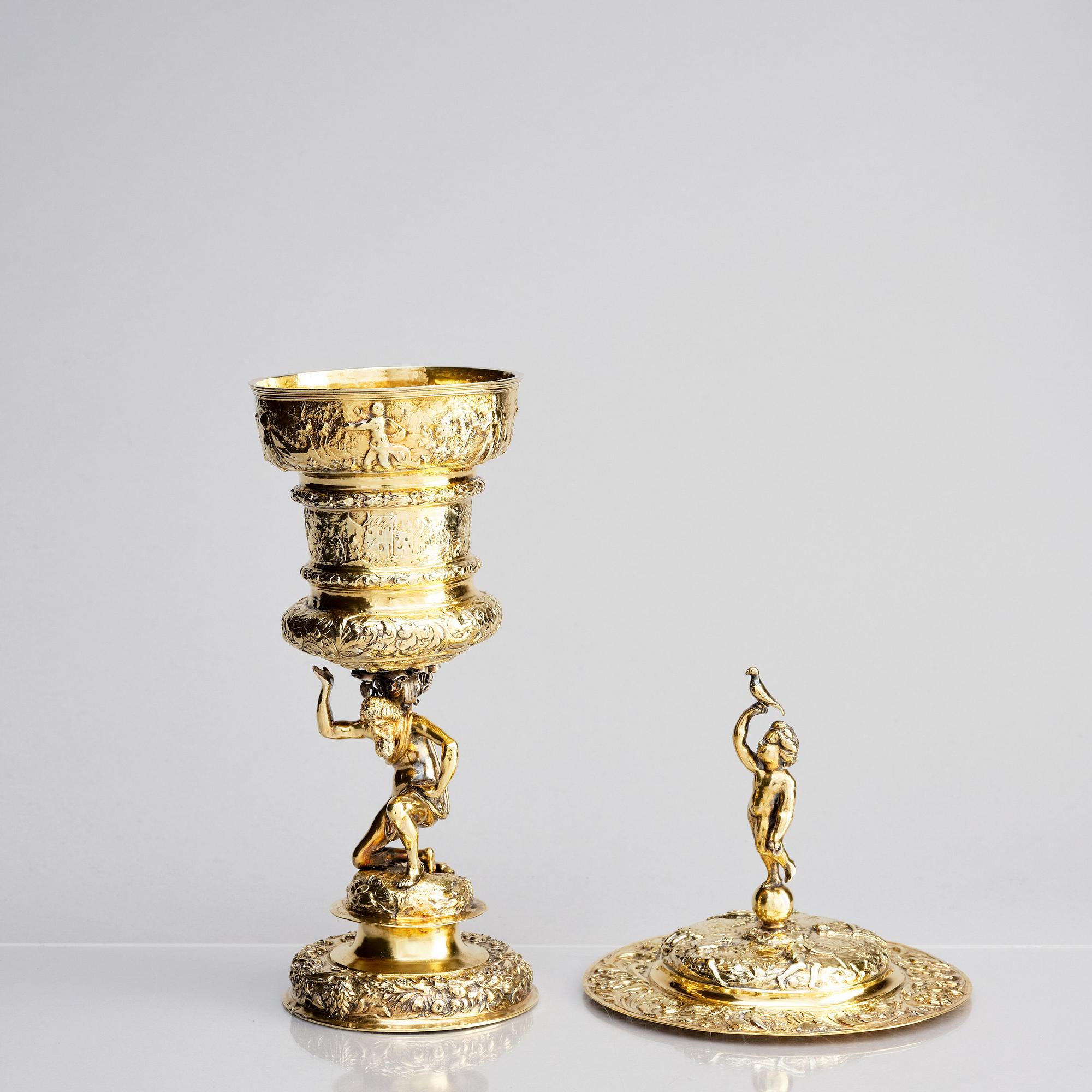 Johan Nützel, Lockbägare/Kredensbägare, förgyllt silver, Stockholm 1698. Barock.