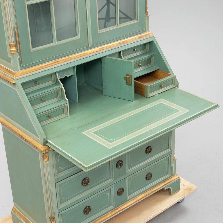 Skrivskåp med vitrin, Louis XVI-stil, Danmark, 1900-talets andra hälft.