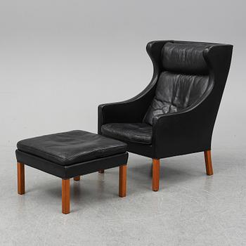 BØRGE MOGENSEN, fåtölj med fotpall modell 2204, Frederica Stolefabrik, Danmark, 1900-talets andra hälft.