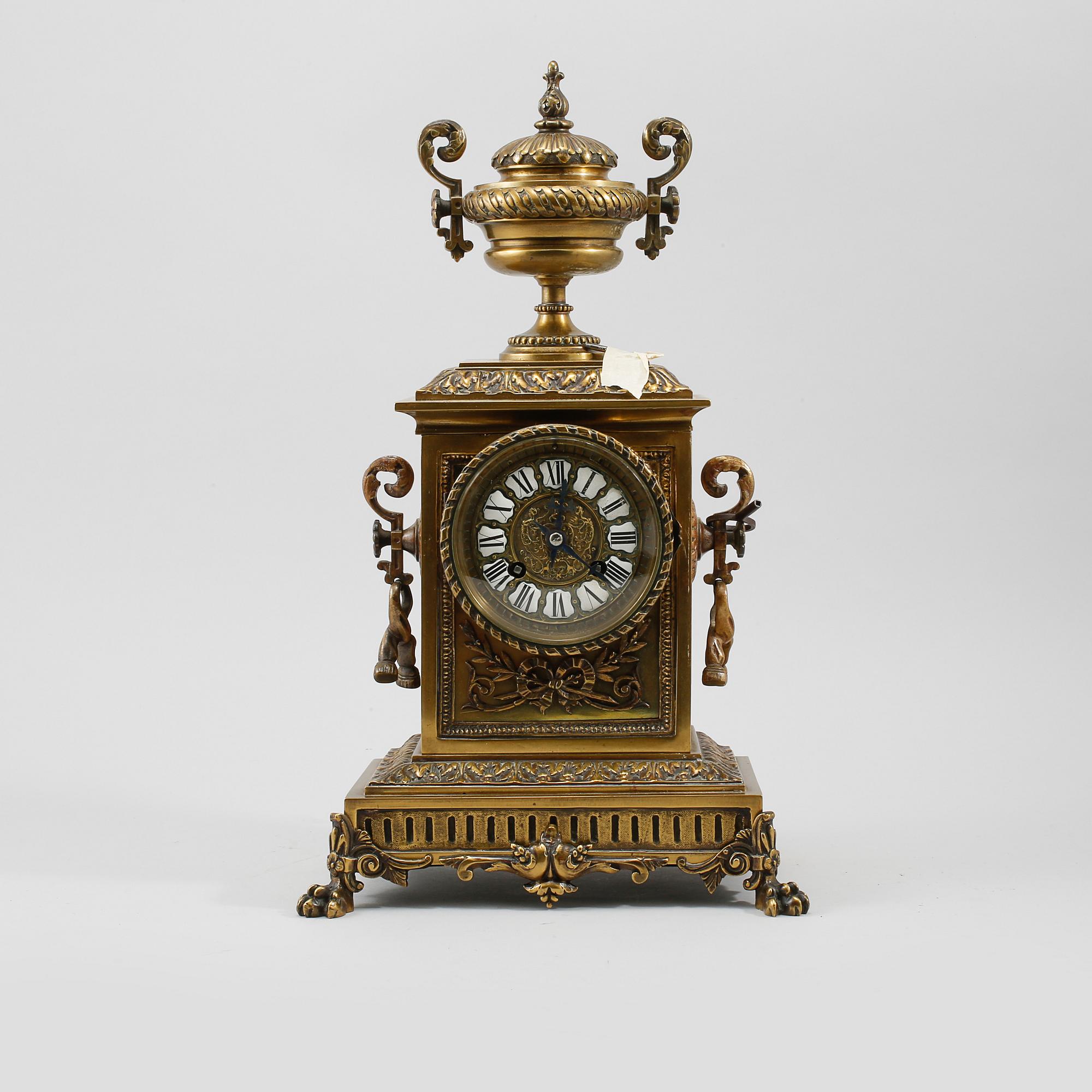BORDSPENDYL, 1900-talets fjärde kvartal.