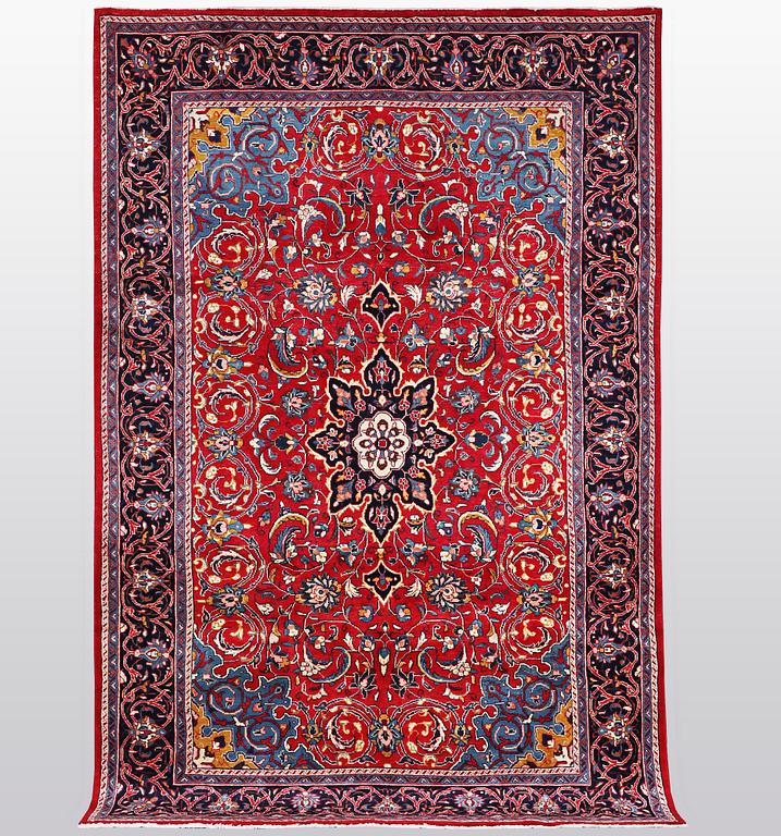 A carpet, Mahal, ca 337 x 207 cm.