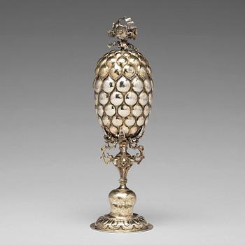 A Danzig 17th century silver-gilt grape cup, mark of Johann Gottfried Holl, Danzig (1678-1700).