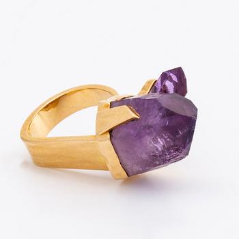 REY URBAN RING 18K gold w amethyst crystal approx 20 x 15 mm, Stockholm 1975, original box.