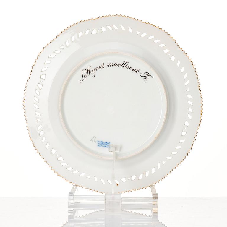 A set of 12 Royal Copenhagen 'Flora Danica' dessert dishes, Denmark, 20th Century.