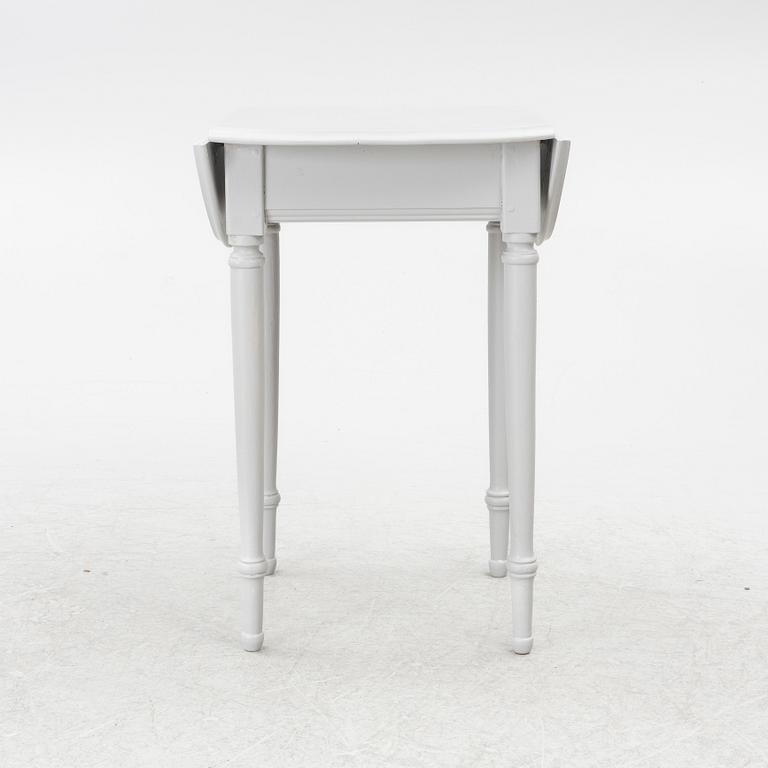 Side table with flaps. 19th century.