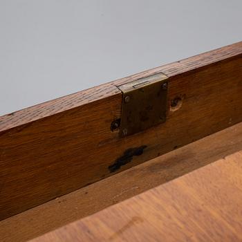 an english mahogany desk from the 19th century.