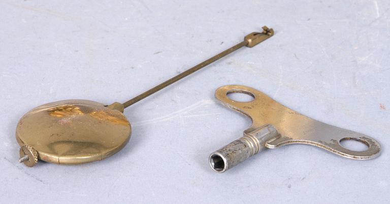 VÄGGPENDYL samt VÄGGLAMPETTER, ett par, gustaviansk stil, 1900-talets mitt.