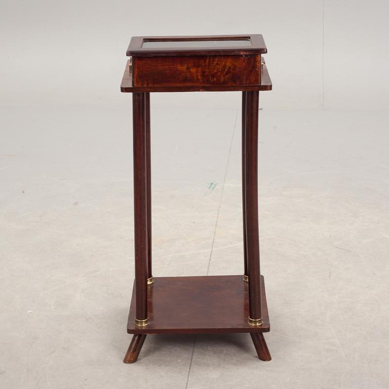 RÖKBORD. 1900-talets andra hälft.