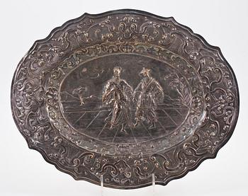 PRESENTERFAT. Försilvrad mässing. Barockstil 1800-talets slut.