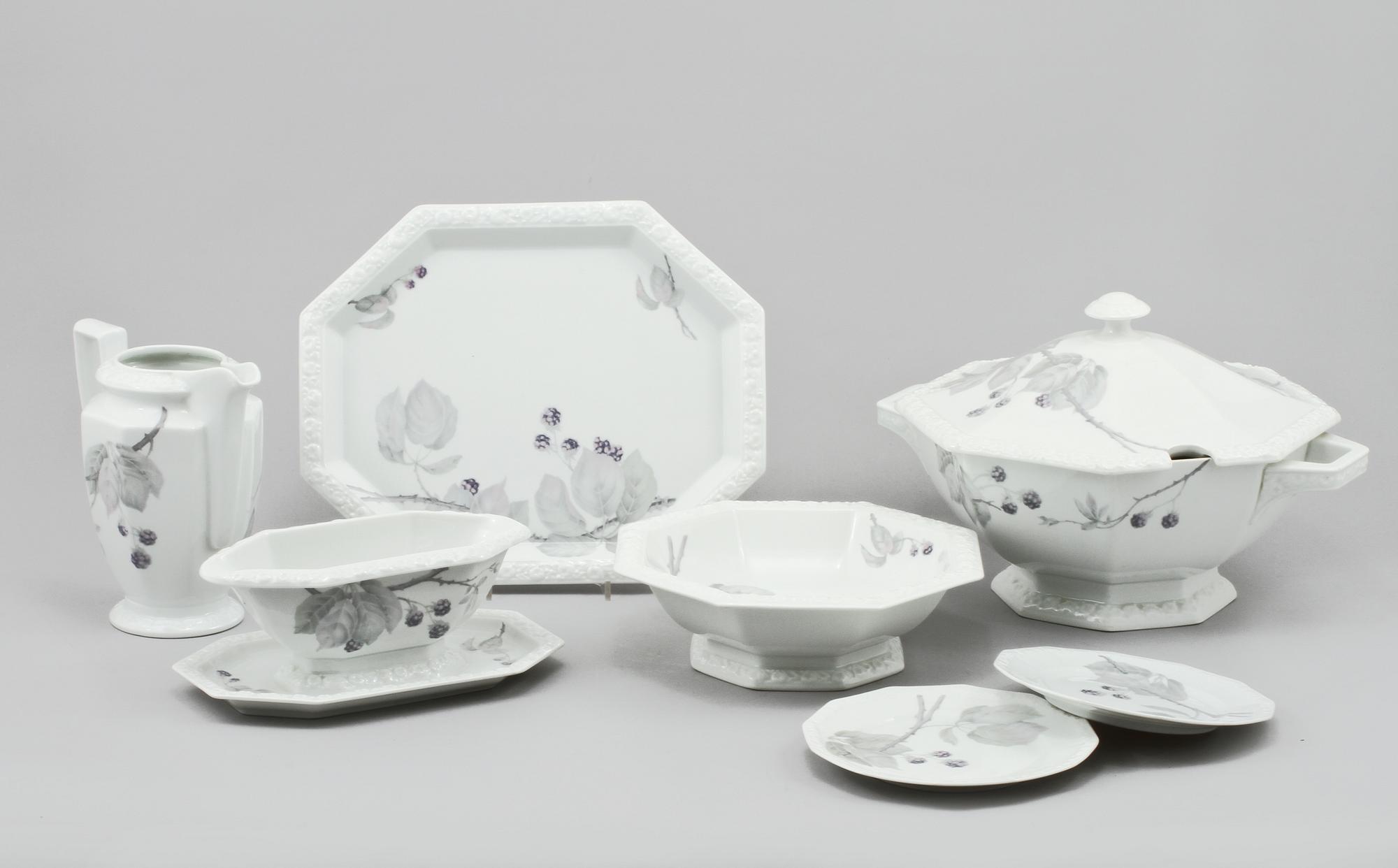 MATSERVIS, 42 delar, porslin, "Maria Björnbär", Rosenthal, Tyskland, 1900-talets andra hälft.