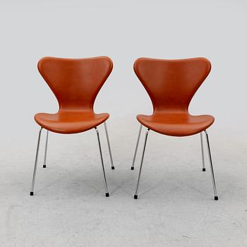 Arne Jacobsen, stolar 4 st "Sjuan" för Fritz Hansen, 1900-talets andra hälft.