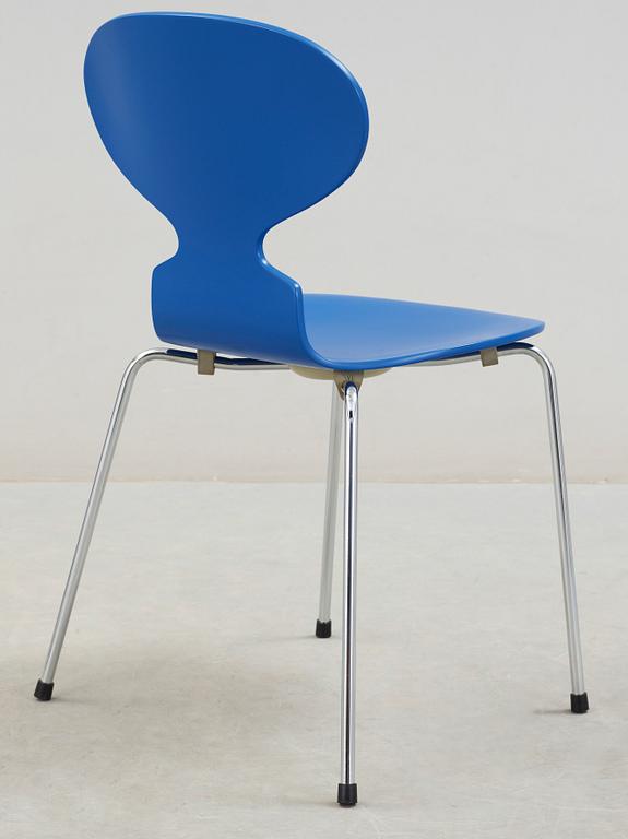 STOL, "Myran", Arne Jacobsen för Fritz Hansen, daterad 1993.