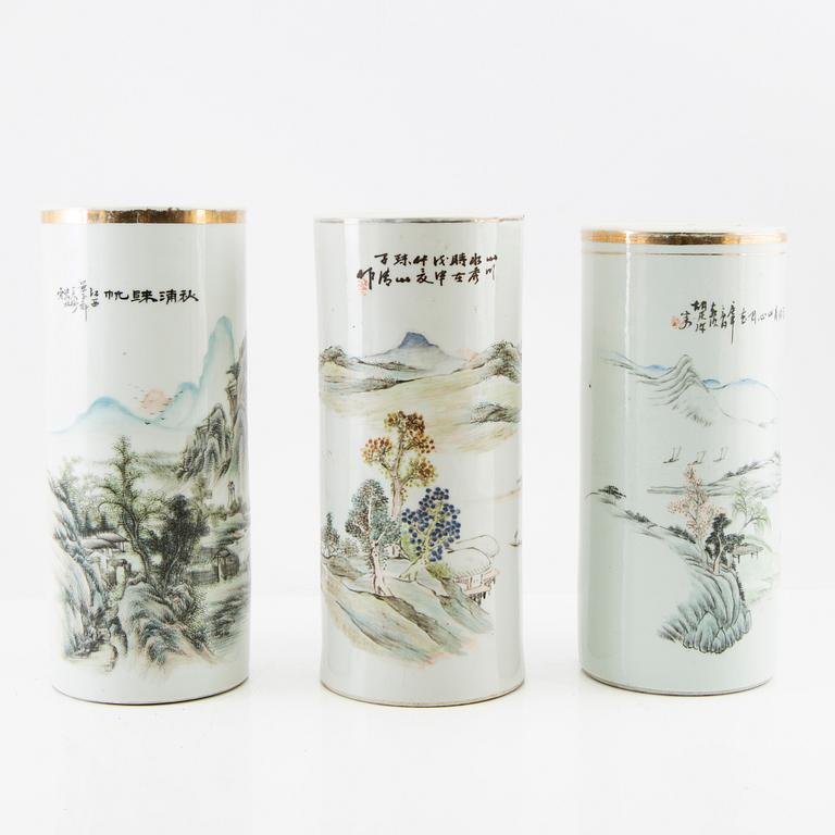 A set of three Chinese vases, 20th century.