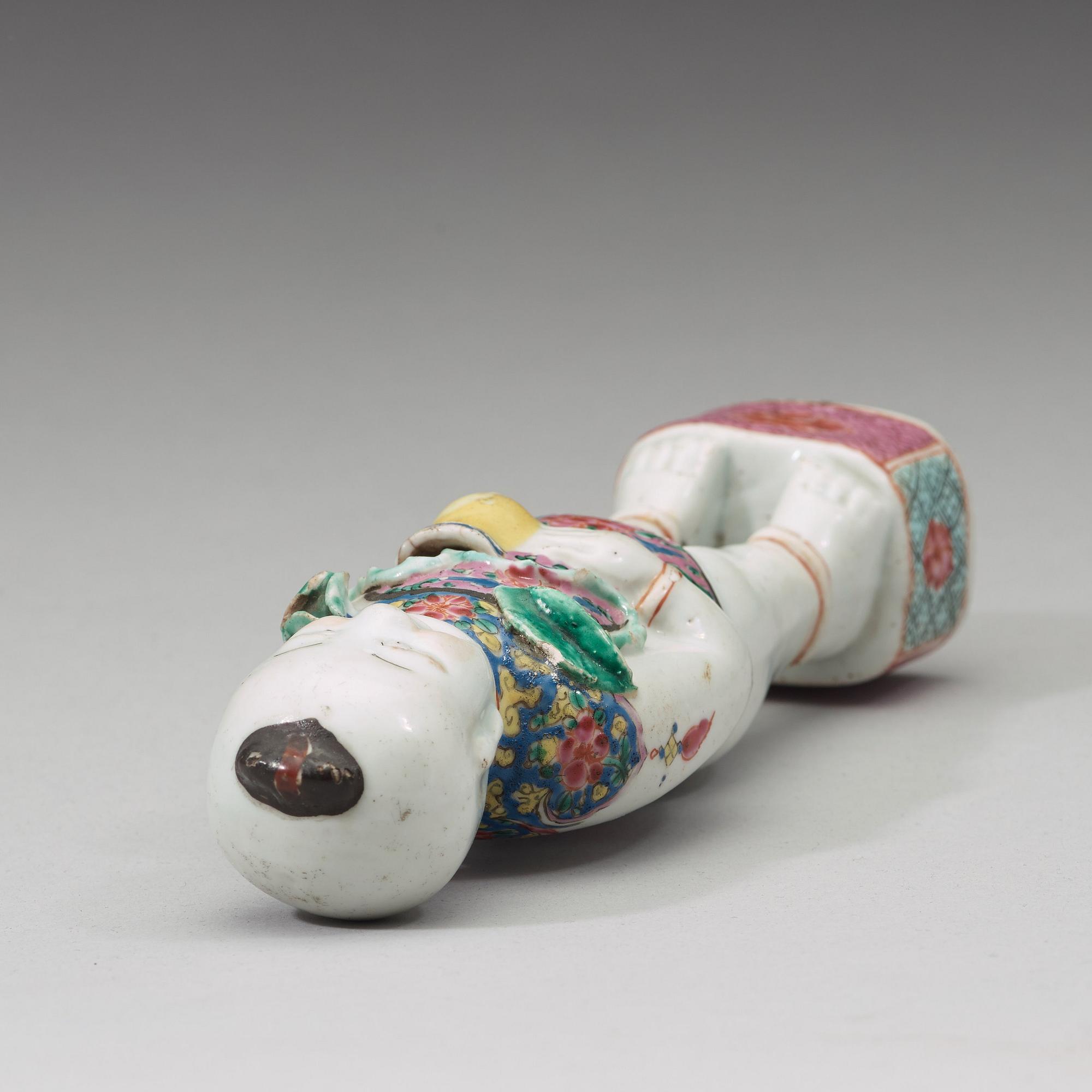FIGURIN, porslin. Qingdynastin, 1700-tal.