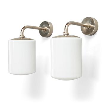 Paavo Tynell, a pair of mid-20th-century '7239' wall lights for Taito.