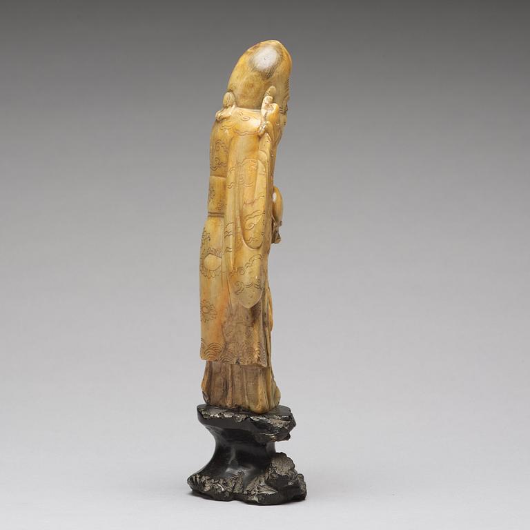 A Chinese soapstone sculpture of Laotzi, late Qing dynasty, circa 1900.