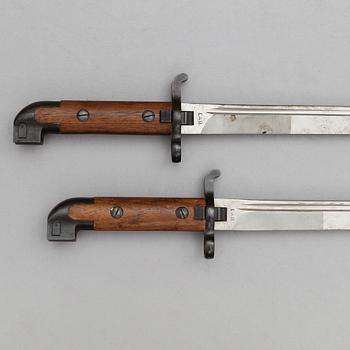BAJONETTER, 2 st, märkta EAB, 1900-talets första hälft.