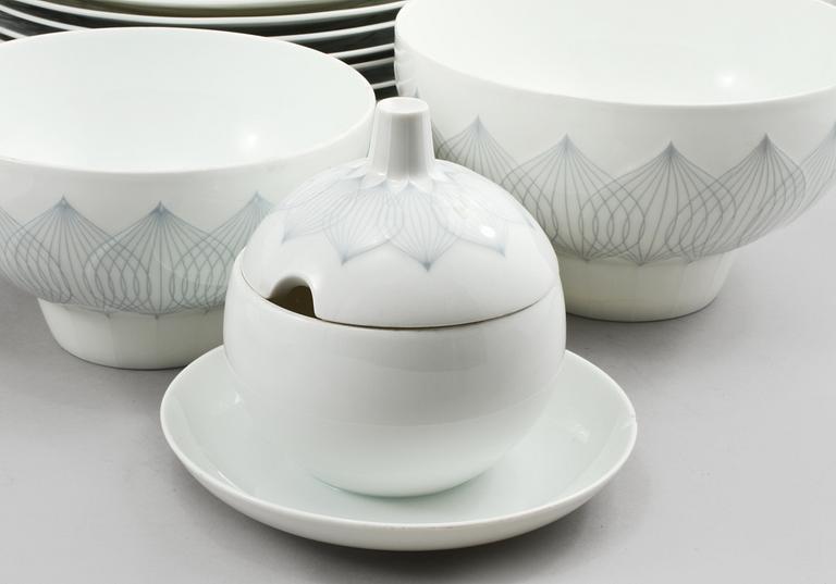 SERVISDELAR, "Lotus", Björn Wiinblad, Rosenthal, 52 delar, 1900-talets andra hälft.