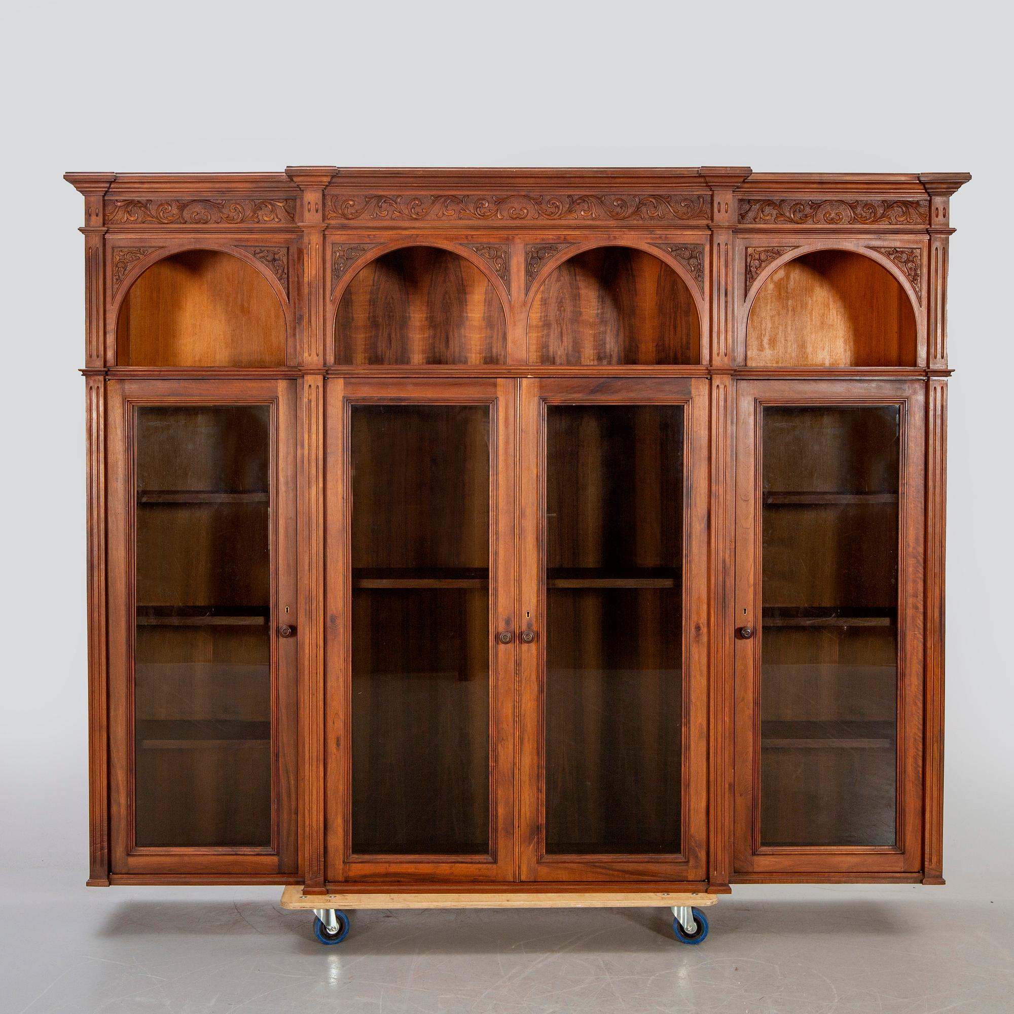 A display cabinet modern.